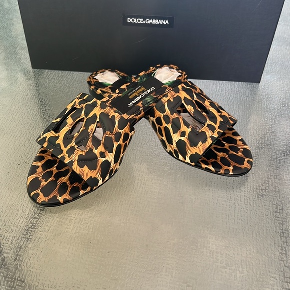 Dolce & Gabbana Leopard Sandals - Picture 6 of 8